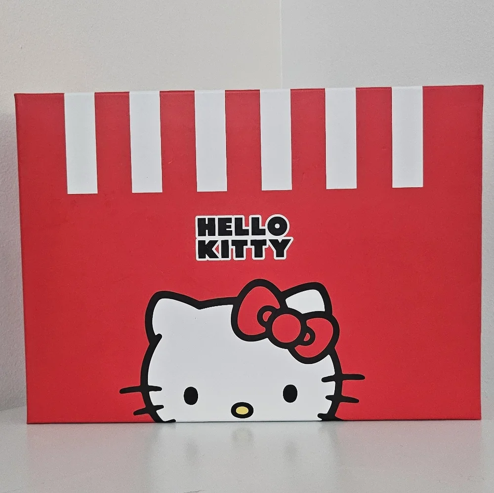 Hello Kitty 3-Piece Gift Set - Picture 3 of 3